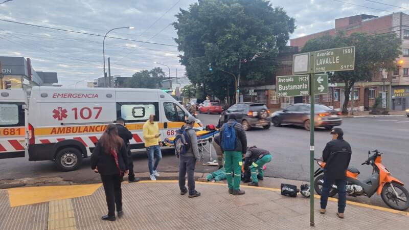 Un peatón de 75 años resultó herido tras ser atropellado por una motocicleta en Posadas Un peatón de 75 años resultó herido tras ser atropellado por una motocicleta en Posadas imagen-11