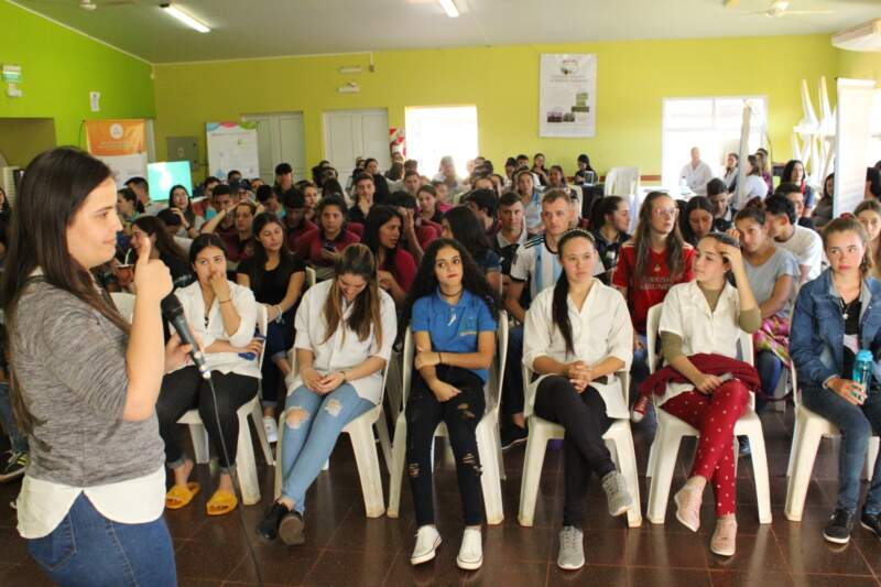 Misiones lanza la Promo 2026 con Expo Carreras en municipios y streaming itinerante 5 Misiones lanza la Promo 2026 con Expo Carreras en municipios y streaming itinerante imagen-4