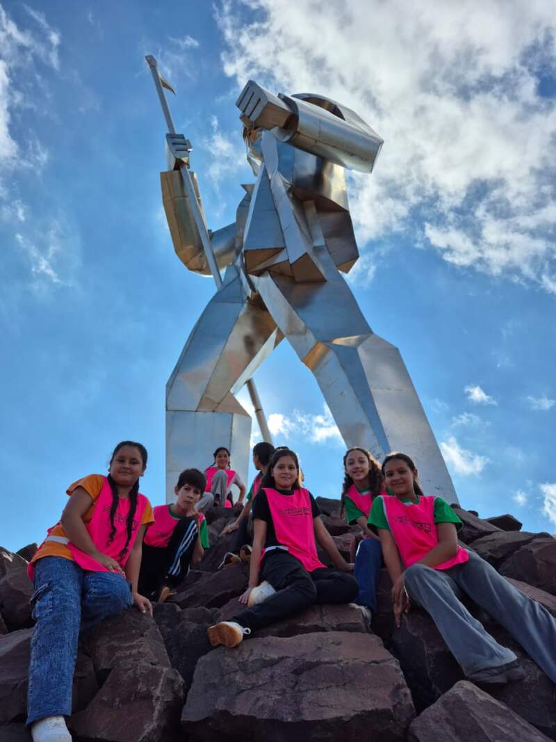Alumnos de las localidades de Montecarlo, San Ignacio y Puerto Esperanza vivieron su viaje educativo a Posadas 3 Alumnos de las localidades de Montecarlo, San Ignacio y Puerto Esperanza vivieron su viaje educativo a Posadas imagen-2