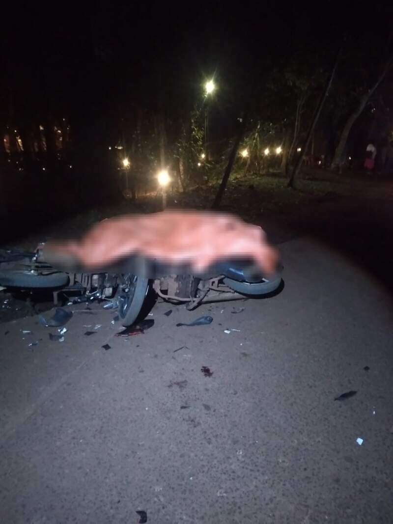 Choque de dos motocicletas en Puerto Iguazú dejó un fallecido y cuatro heridos imagen-21