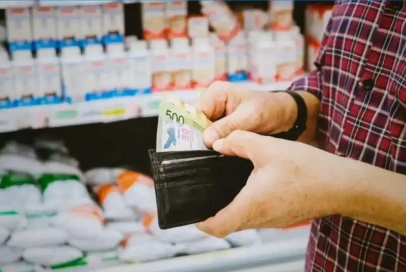 La inflación de abril podría perforar el 3% y el Gobierno espera mostrar una señal de alivio económico imagen-12