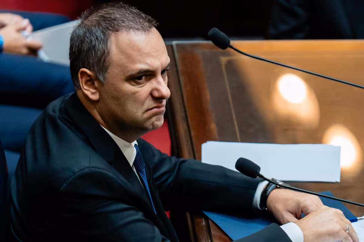 Impactante denuncia judicial: un contratista aseguró que Manuel Adorni pagó US$245.000 en efectivo por refacciones en su casa imagen-12