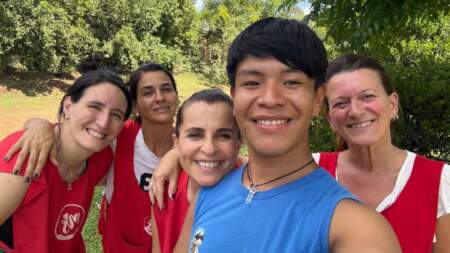De 8 kilómetros diarios a la universidad: el joven de la comunidad Mbya de Guaporaity que convirtió su caminata a la escuela en el primer paso de su futuro imagen-5