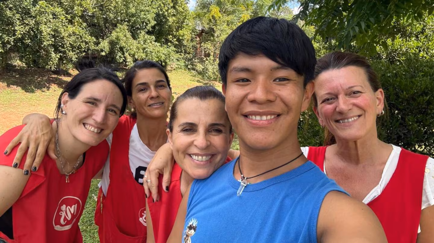 De 8 kilómetros diarios a la universidad: el joven de la comunidad Mbya de Guaporaity que convirtió su caminata a la escuela en el primer paso de su futuro imagen-6