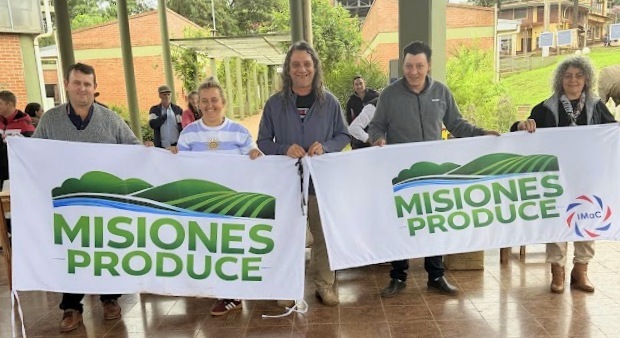 "Misiones Produce" entregó 270 kilos de semillas agroecológicas a casi 100 familias productoras 7 "Misiones Produce" entregó 270 kilos de semillas agroecológicas a casi 100 familias productoras imagen-6
