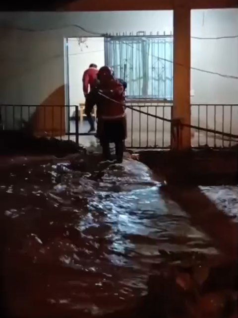 Despliegan amplio operativo de asistencia, prevención y contención por el temporal imagen-2
