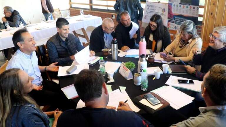 Gabinete itinerante: el Gobierno recorrerá Misiones para definir prioridades junto a los intendentes Gabinete itinerante: el Gobierno recorrerá Misiones para definir prioridades junto a los intendentes imagen-40