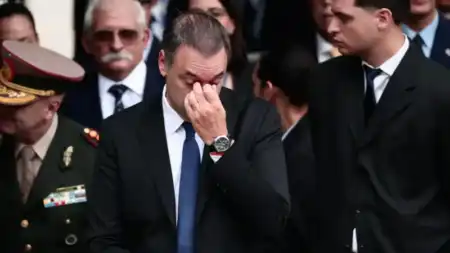 Fasano analizó la salida de Adorni y advirtió sobre el aumento del endeudamiento, la inflación y el escenario económico imagen-6