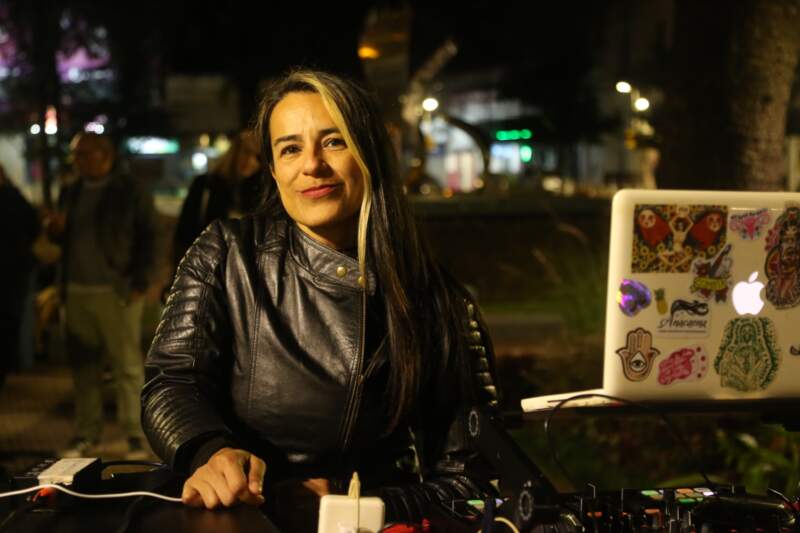 Entre música, locro y solidaridad, "Bandera Solidaria" reunió donaciones para asistir a familias vulnerables en Posadas 3 Entre música, locro y solidaridad, "Bandera Solidaria" reunió donaciones para asistir a familias vulnerables en Posadas imagen-2