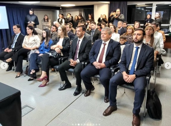Audiencias Públicas en la Legislatura: postulantes presentaron sus antecedentes, trayectoria y experiencia profesional 4 Audiencias Públicas en la Legislatura: postulantes presentaron sus antecedentes, trayectoria y experiencia profesional imagen-3