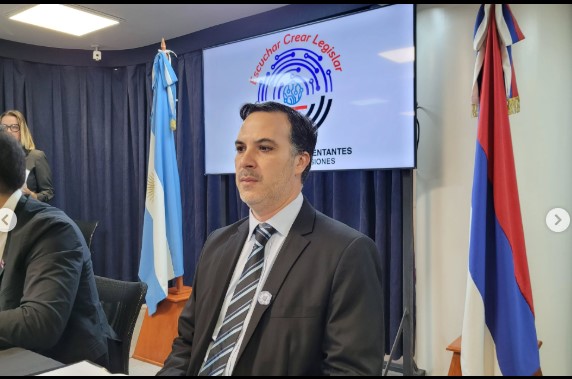 Audiencias Públicas en la Legislatura: postulantes presentaron sus antecedentes, trayectoria y experiencia profesional 6 Audiencias Públicas en la Legislatura: postulantes presentaron sus antecedentes, trayectoria y experiencia profesional imagen-5