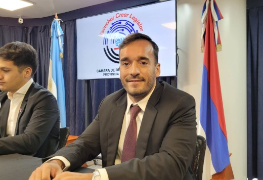 Audiencias Públicas en la Legislatura: postulantes presentaron sus antecedentes, trayectoria y experiencia profesional 16 Audiencias Públicas en la Legislatura: postulantes presentaron sus antecedentes, trayectoria y experiencia profesional imagen-15