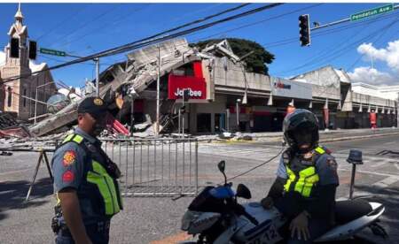 Un fuerte terremoto sacudió a Filipinas y se emitió una alerta por tsunami en Indonesia imagen-42
