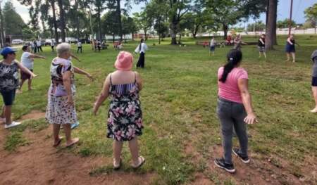 "No hay edad para empezar": El entrenador Néstor Benítez propone un innovador enfoque de "fuerza funcional" y prevención de lesiones para adultos mayores imagen-11