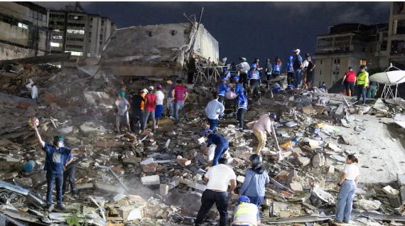 Los terremotos en Venezuela dejaron al menos 32 muertos y 700 heridos: sigue la búsqueda de sobrevivientes entre los escombros imagen-6