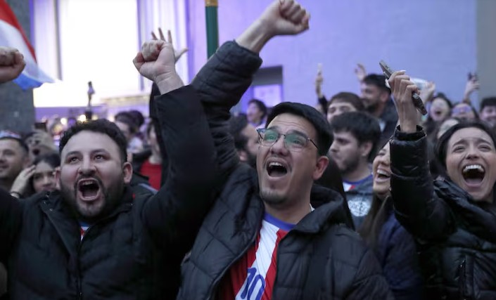 Paraguay: Presidente decreta feriado tras histórico triunfo de la Albirroja ante Alemania imagen-12