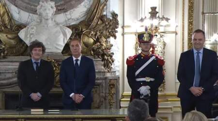 Con la presencia de Manuel Adorni, Diego Santilli juró como jefe de Gabinete imagen-11