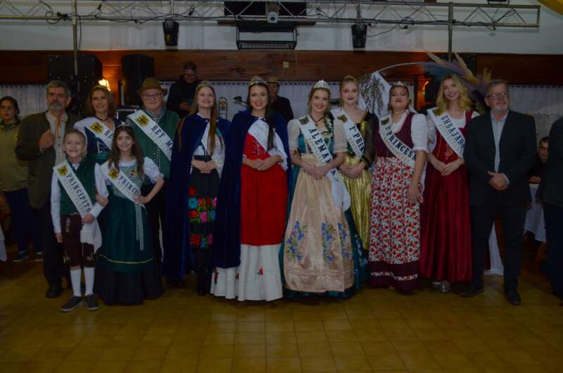 Josefina Knoll es la nueva Reina de la Colectividad Alemana y se prepara para representar a sus raíces en la Fiesta Nacional del Inmigrante 3 Josefina Knoll es la nueva Reina de la Colectividad Alemana y se prepara para representar a sus raíces en la Fiesta Nacional del Inmigrante imagen-2