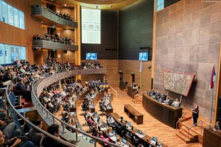 Cruce en la Legislatura por el «Far West» de las tierras: «Cacho» Bárbaro propuso usar fondos del tabaco para frenar desalojos y resolver conflictos agrarios Cruce en la Legislatura por el "Far West" de las tierras: "Cacho" Bárbaro propuso usar fondos del tabaco para frenar desalojos y resolver conflictos agrarios imagen-8
