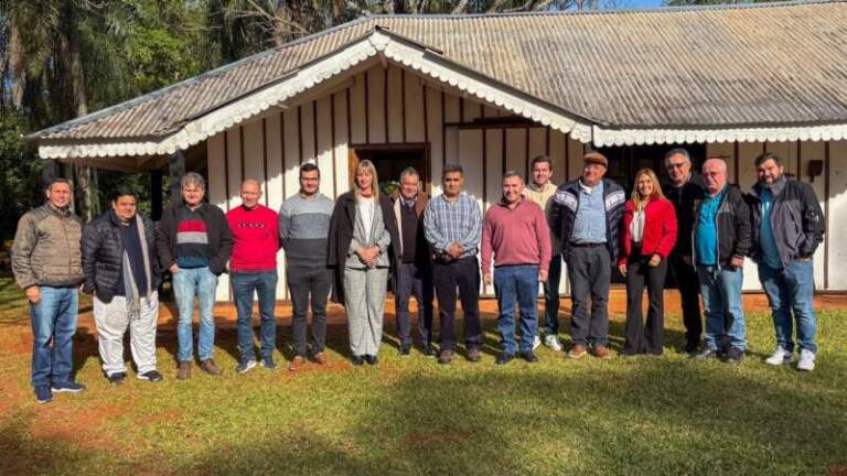 Fuerte respaldo de Intendentes a Passalacqua y consolidación de una agenda de gestión en San Ignacio imagen-29