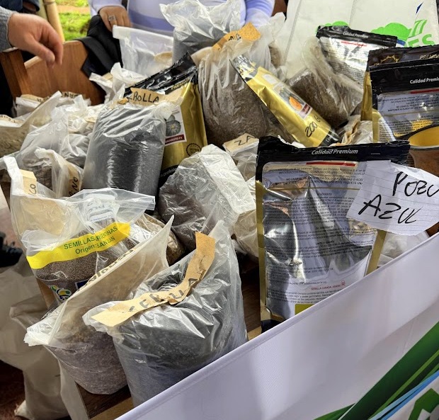 "Misiones Produce" entregó 270 kilos de semillas agroecológicas a casi 100 familias productoras 3 "Misiones Produce" entregó 270 kilos de semillas agroecológicas a casi 100 familias productoras imagen-2