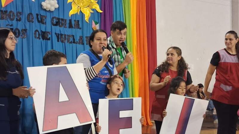 Más de 250 chicos disfrutaron de una jornada a puro entretenimiento con Gurises Felices imagen-4