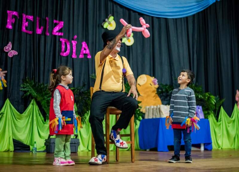 Los más pequeños celebraron su día en Jardín América con una fiesta llena de magia y alegría imagen-5
