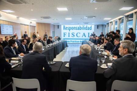 Misiones ratificó su solidez financiera: logró el aval del Consejo Federal de Responsabilidad Fiscal en Paraná imagen-9