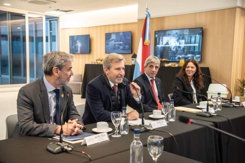 Misiones ratificó su solidez financiera: logró el aval del Consejo Federal de Responsabilidad Fiscal en Paraná 5 Misiones ratificó su solidez financiera: logró el aval del Consejo Federal de Responsabilidad Fiscal en Paraná imagen-4