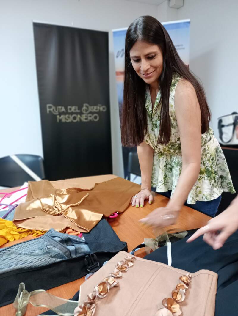 Misiones proyecta su talento al mundo: Karina Podetti representará a la provincia en el Encuentro Latinoamericano de Diseño 2026 con un innovador fashion software imagen-2
