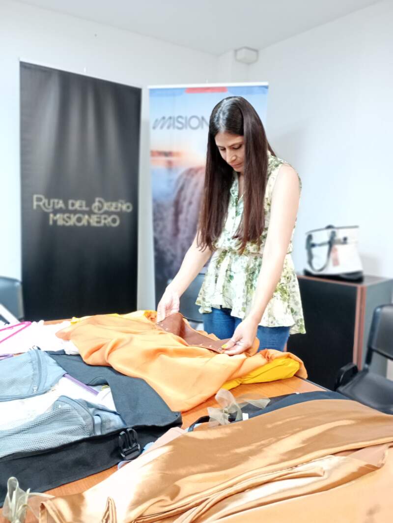 Misiones proyecta su talento al mundo: Karina Podetti representará a la provincia en el Encuentro Latinoamericano de Diseño 2026 con un innovador fashion software imagen-6