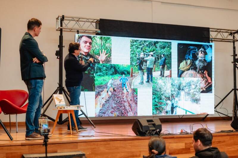 Capli y Moya contagiaron el amor por las aves en la presentación oficial de su libro imagen-4