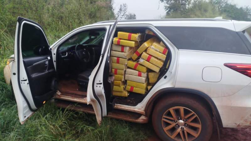 Comandante Andresito: secuestran más de 900 kilos de marihuana en una camioneta robada de Brasil imagen-8