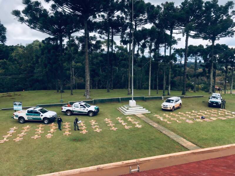 Comandante Andresito: secuestran más de 900 kilos de marihuana en una camioneta robada de Brasil imagen-2
