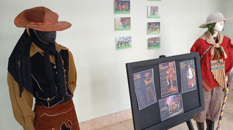 La Cámara de Representantes inauguró la muestra “Encontrarnos en nuestras raíces” en homenaje al Día Nacional del Folklorista imagen-15