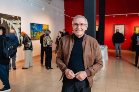 Ernesto Engel presenta “La conversación de la materia”, una muestra que desafía los límites de la pintura tradicional imagen-5