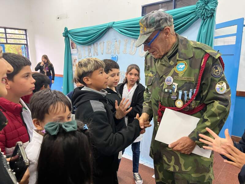 Santa Ana fue sede de una emotiva jornada de homenaje con la muestra itinerante “Héroes Misioneros en Malvinas” imagen-41