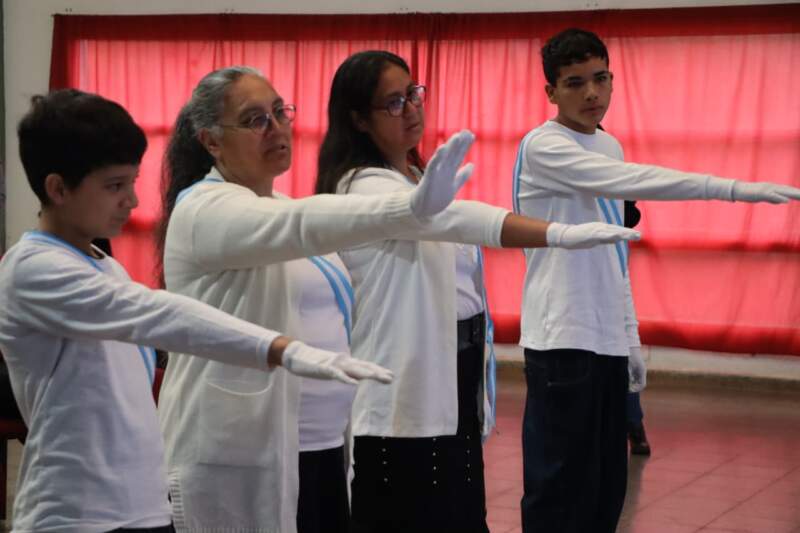 Madres y alumnos del Hogar de Día emocionaron en una Promesa de Bandera cargada de esfuerzo y segundas oportunidades imagen-6