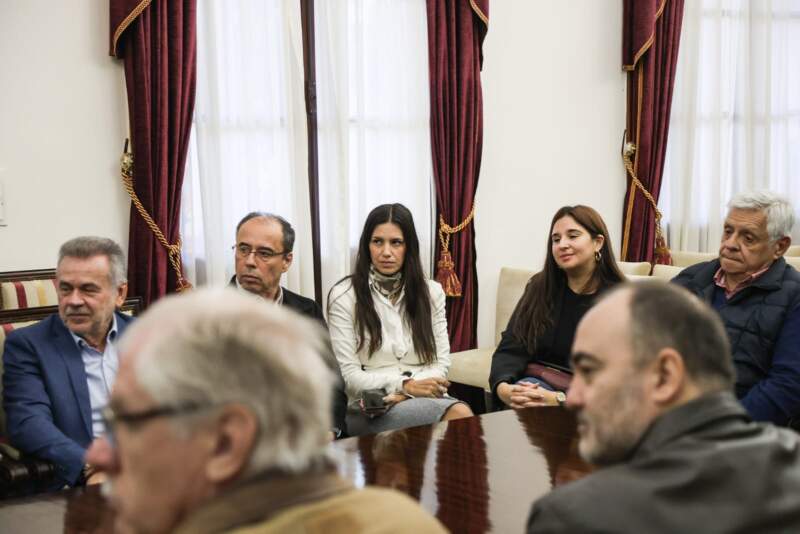 Passalacqua recibió a la Confederación Económica de Misiones y ratificó el trabajo conjunto: “Gobernar es articular”, afirmó 15 Passalacqua recibió a la Confederación Económica de Misiones y ratificó el trabajo conjunto: “Gobernar es articular”, afirmó imagen-14