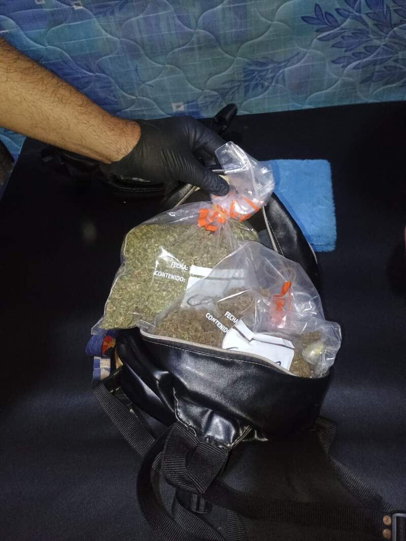 Puerto Iguazú: Banda de narco-asaltantes fueron capturados armados en un búnker con más de 240 dosis de cocaína y marihuana imagen-8