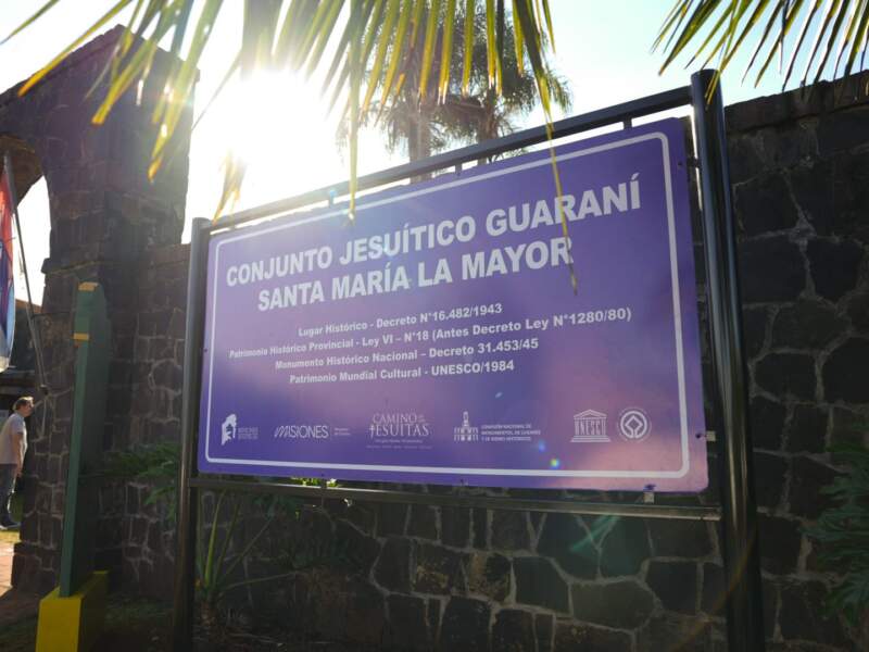 "Creo que estas piedras guardan todo el espíritu del ser misionero", dijo Passalacqua en el acto por los 400 años de la fundación de Santa María la Mayor imagen-13