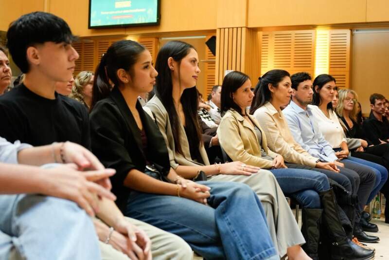 Rovira anunció una nueva batería de proyectos de leyes: bono verde, trazabilidad yerbatera y un bono soberano para obras de infraestructura imagen-2