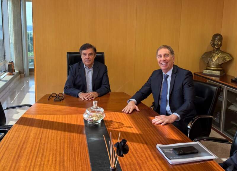 Encuentro entre Rovira y Santilli: respaldo legislativo, reforma política y agenda federal imagen-4