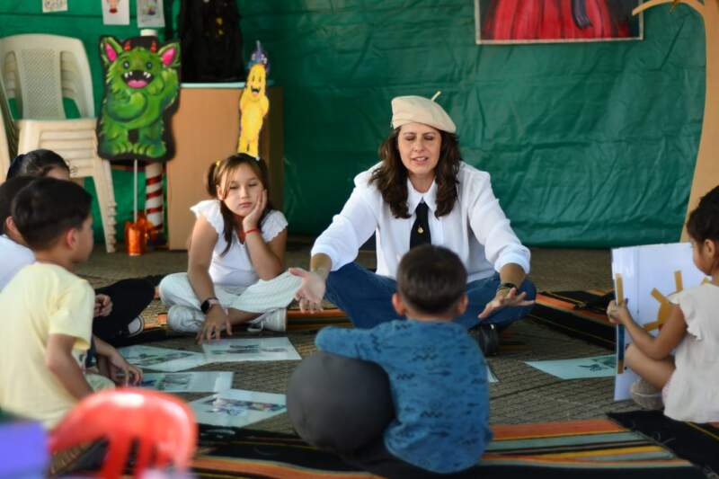 Más de 1.700 estudiantes ya pasaron por la Feria del Libro 2026 imagen-4
