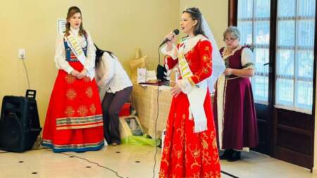 Con 28 años y un fuerte vínculo con sus raíces italianas, Jimena Valentina Comoglio aspira a la corona de la Fiesta Nacional del Inmigrante imagen-4