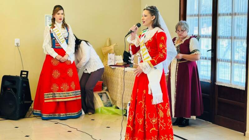 Con 28 años y un fuerte vínculo con sus raíces italianas, Jimena Valentina Comoglio aspira a la corona de la Fiesta Nacional del Inmigrante Con 28 años y un fuerte vínculo con sus raíces italianas, Jimena Valentina Comoglio aspira a la corona de la Fiesta Nacional del Inmigrante imagen-1