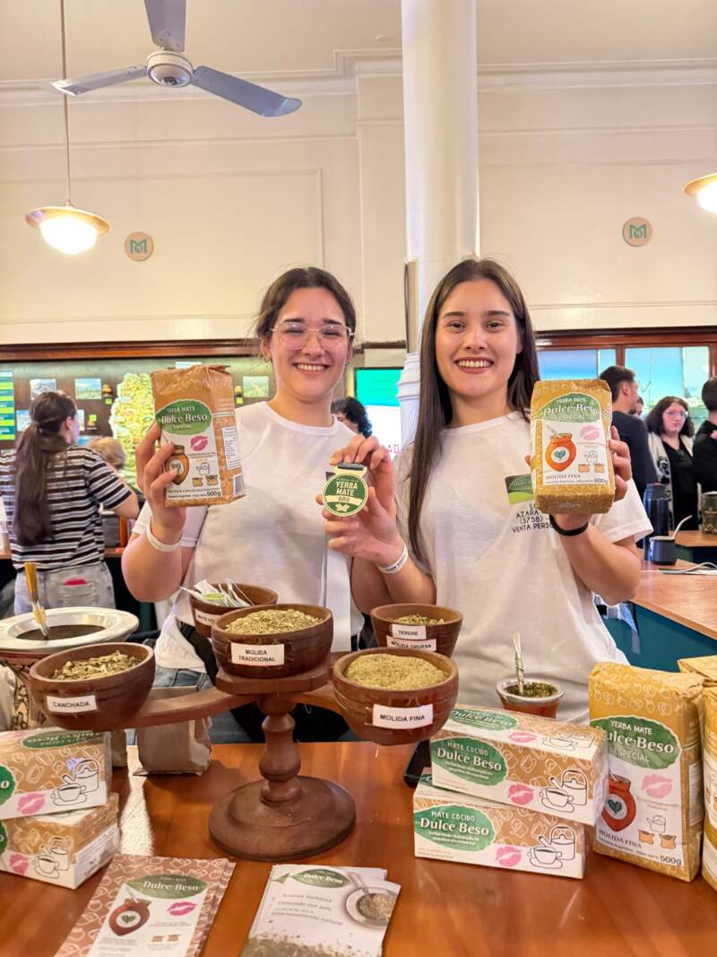 Ganó dos medallas en el Mundial de la Yerba Mate y advirtió sobre la situación que atraviesan los productores 3 Ganó dos medallas en el Mundial de la Yerba Mate y advirtió sobre la situación que atraviesan los productores imagen-2