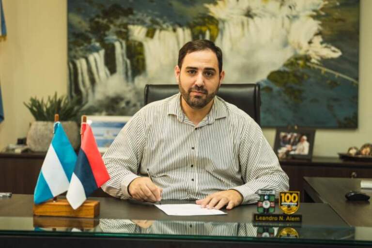 Sebely vuelve a bajar impuestos: Alem resignará recursos para proteger 4.000 empleos industriales Sebely vuelve a bajar impuestos: Alem resignará recursos para proteger 4.000 empleos industriales imagen-44