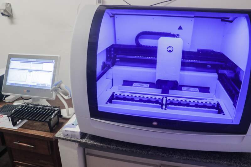 El laboratorio más importante del NEA está en Misiones y ahora puede detectar tuberculosis y virus respiratorios en menos de dos horas 2 El laboratorio más importante del NEA está en Misiones y ahora puede detectar tuberculosis y virus respiratorios en menos de dos horas imagen-1
