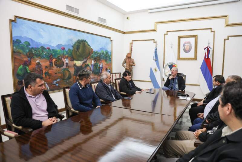 Ante la paralización de obras nacionales, Passalacqua ratificó ante la UOCRA la inversión provincial para sustentar el trabajo en la construcción 5 Ante la paralización de obras nacionales, Passalacqua ratificó ante la UOCRA la inversión provincial para sustentar el trabajo en la construcción imagen-4